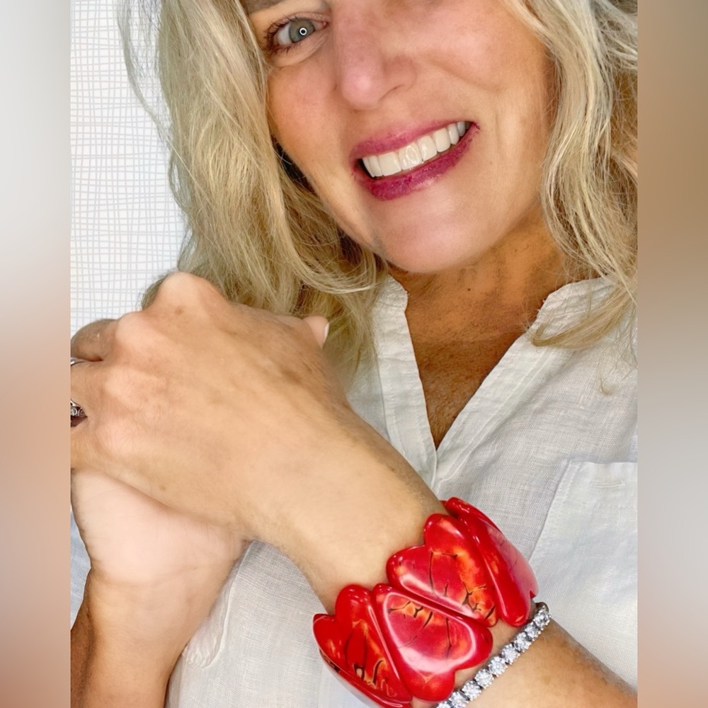Tagua heart shaped bracelet. Artisan handmade statement jewelry unique Ecuador